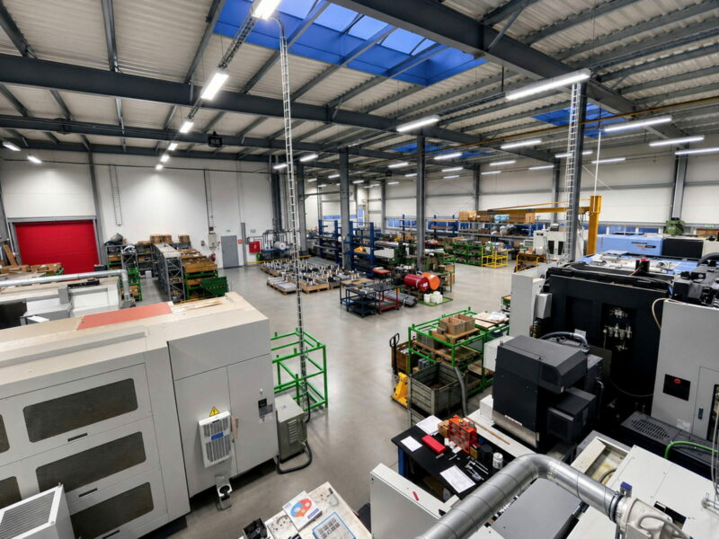 Manufacturing components for hydraulic cylinders